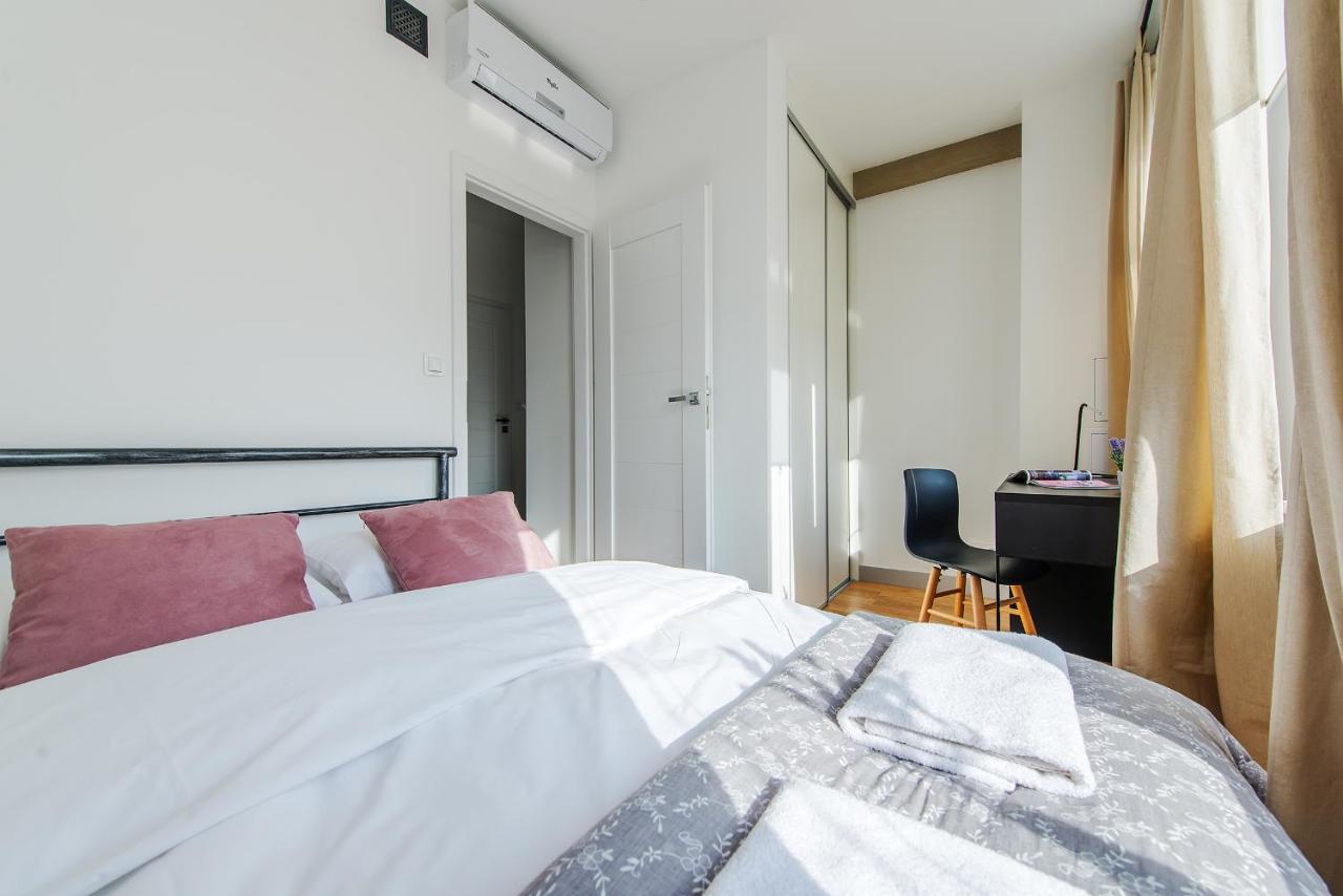 Dworzec Centralny P&O Serviced Apartments Varsovia Exterior foto